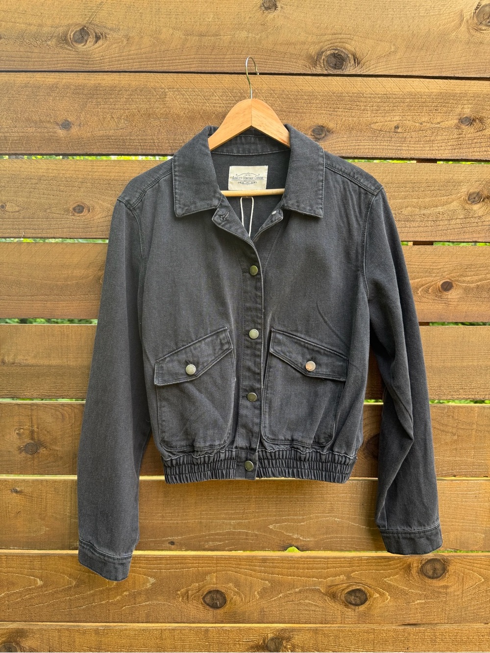 Ashley Vintage Charm Deep Black Cropped Denim Jacket - Button Front Size Large - Picture 8 of 12